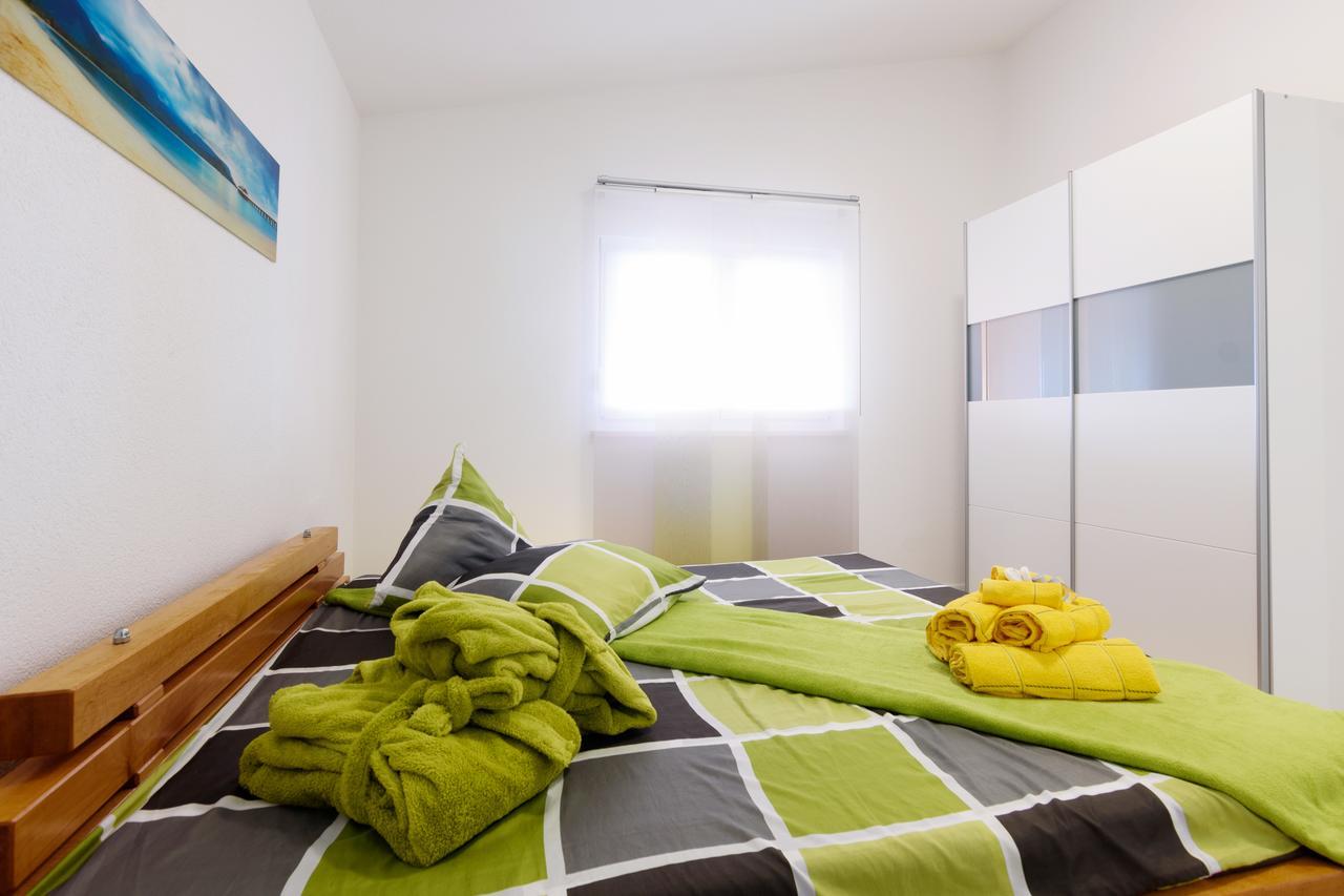 Studio Apartment Maslina Gornji Karin Zewnętrze zdjęcie