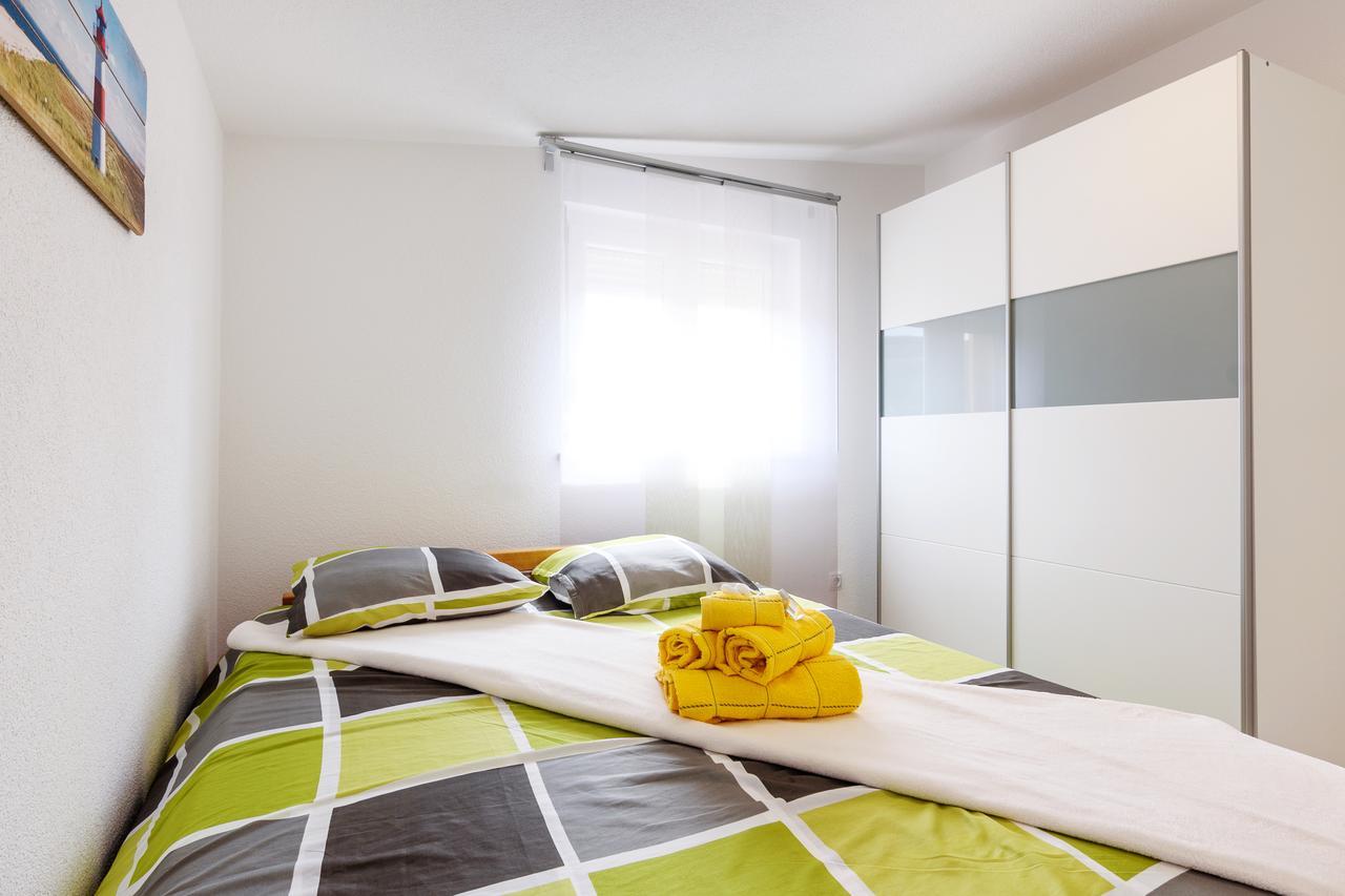 Studio Apartment Maslina Gornji Karin Zewnętrze zdjęcie