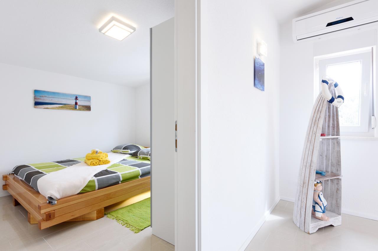 Studio Apartment Maslina Gornji Karin Zewnętrze zdjęcie