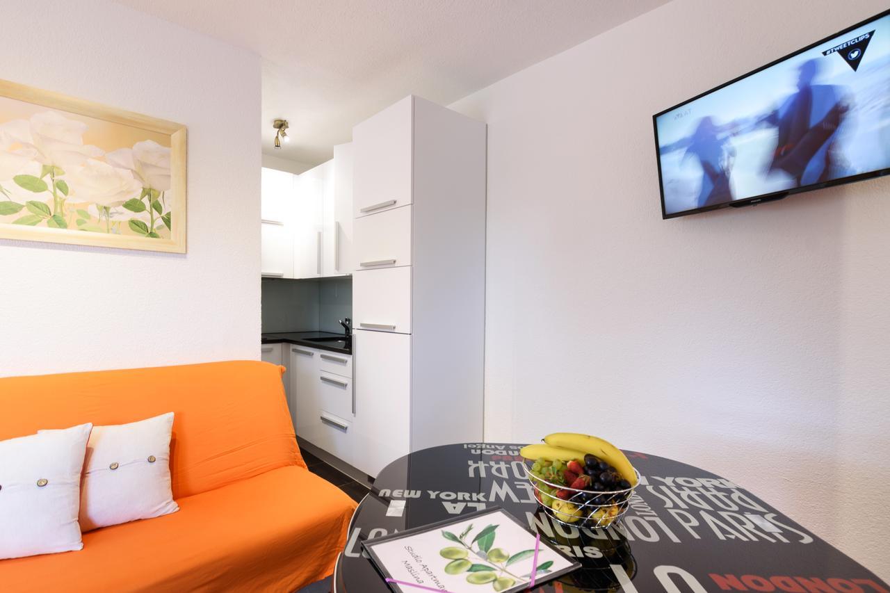 Studio Apartment Maslina Gornji Karin Zewnętrze zdjęcie