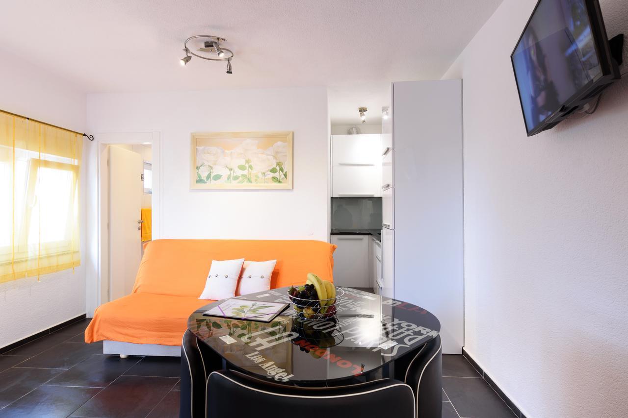 Studio Apartment Maslina Gornji Karin Zewnętrze zdjęcie
